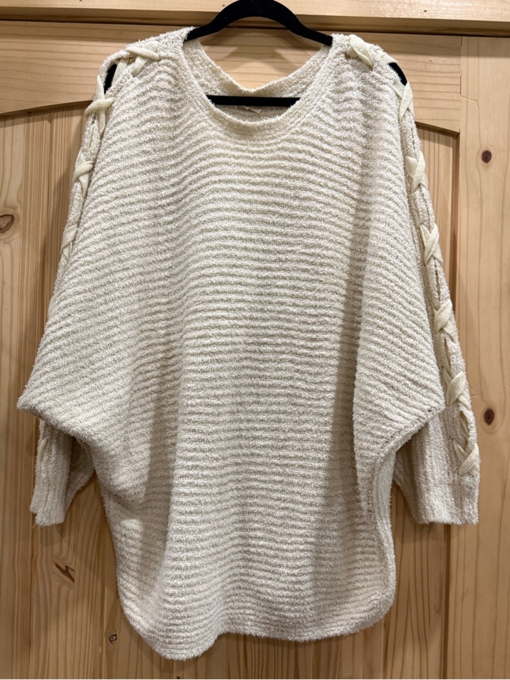 Easel Cozy Cream Braided-Sleeve Women's Sweater